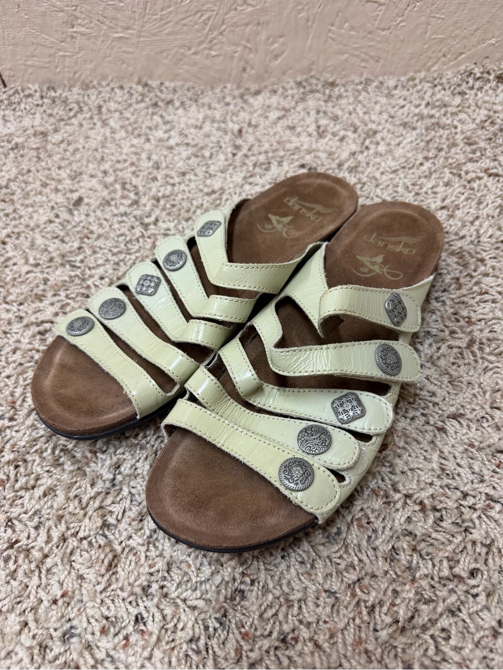 Dansko Women's Cream Multi-Button Strap Slide Sandal
